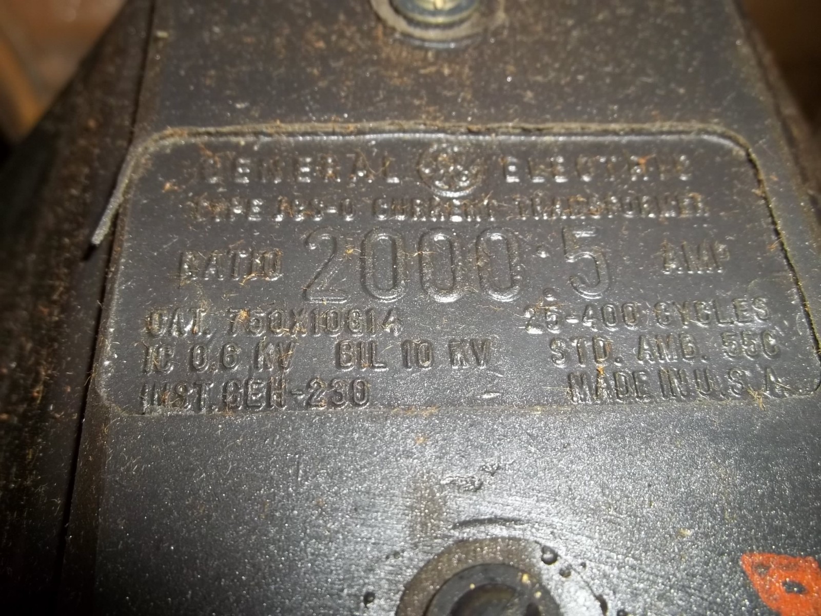 NIB GE 750X10G14 750X010051 CURRENT TRANSFORMER 2000:5 10 KV 25-400 CYCLES (B4)