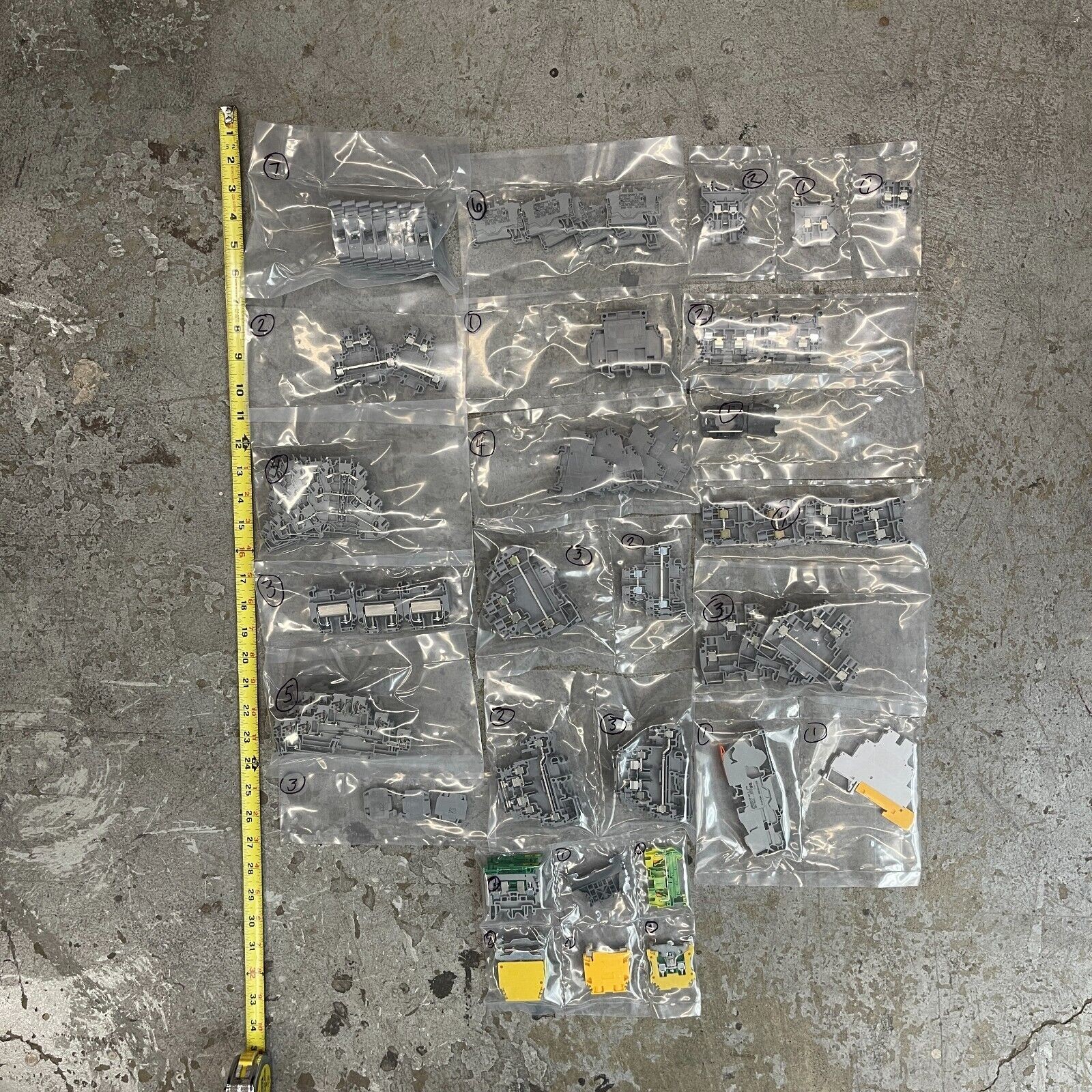 Mixed Lot of Entrelec Terminal Block Din Rail Terminals – Gray / Green