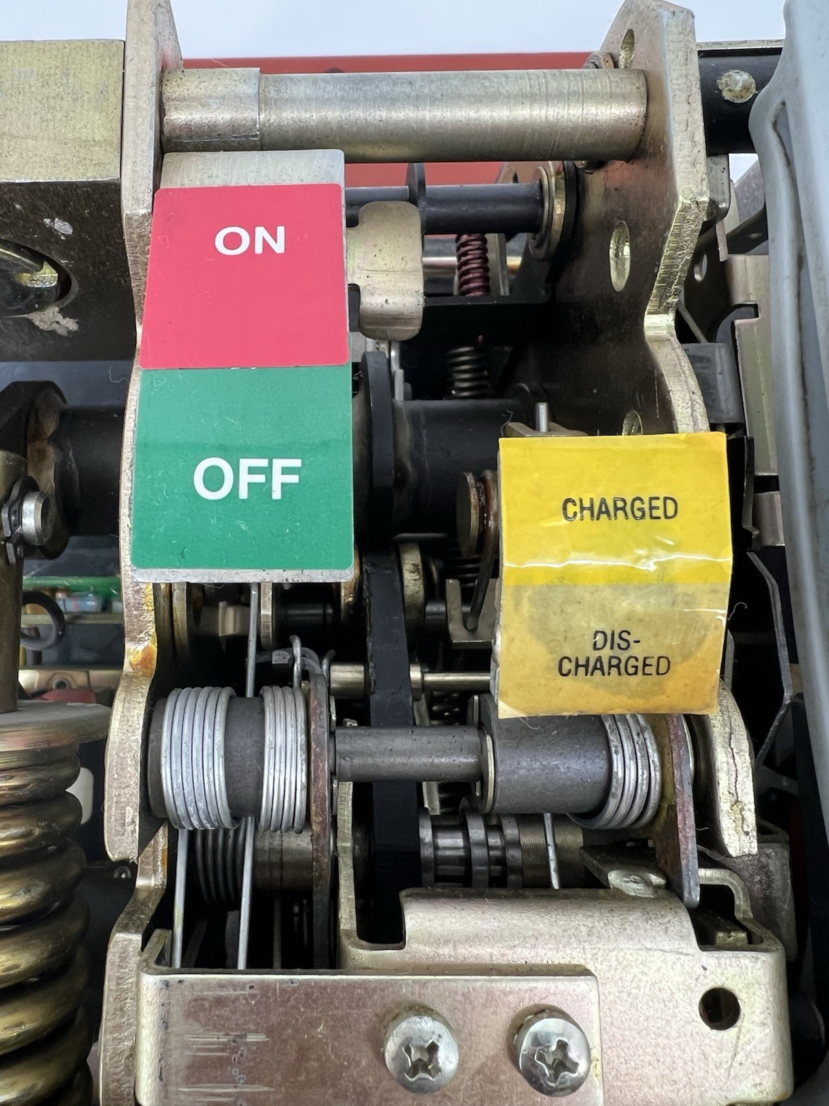 GE SHF20D220 Hi-Break Circuit Breaker, 2000A, 600V, 3P, 3Ø w/ SPUV120AC