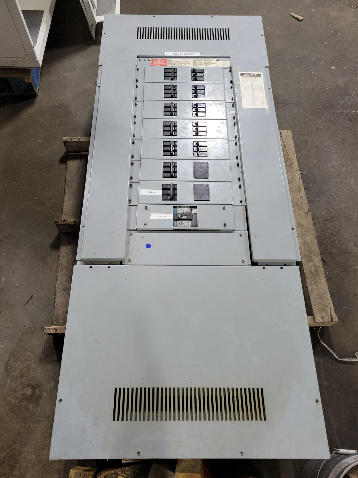 GE General Electric APN Spectra Series Panelboard 600 Amp 208Y/120 VAC 3PH 4W