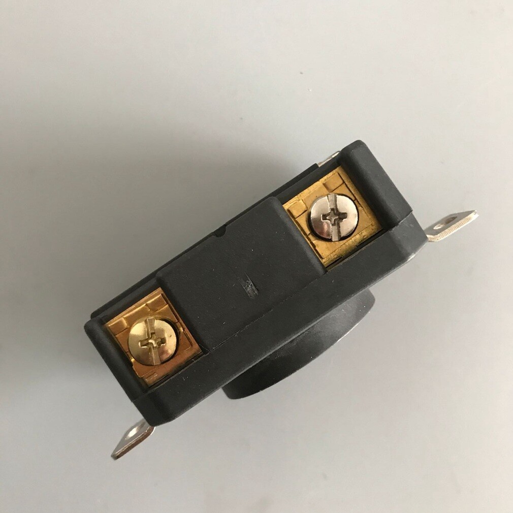 L15-30 Connector – NEMA L15-30R Locking Connector, Rated for 30A/250V IBX-L1530R