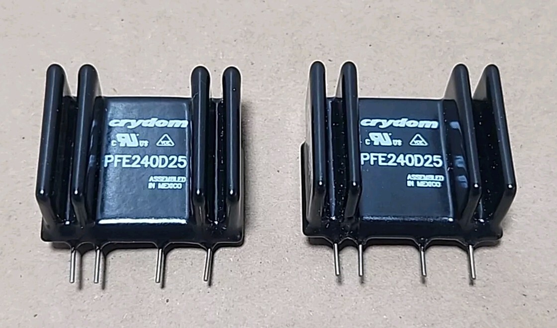 *NEW* [2] Crydom PFE240D25 Solid State Relay 10A(25A) 240Vac 15-32Vdc + Warranty