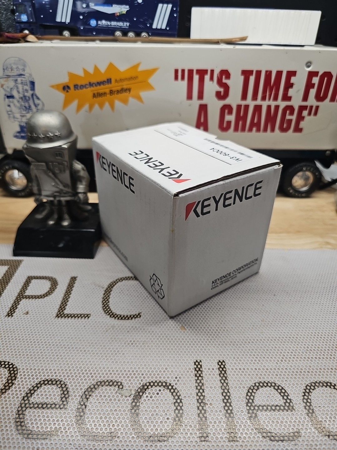 Keyence IV3-600CA Image Camera Real Pictures!!US Seller