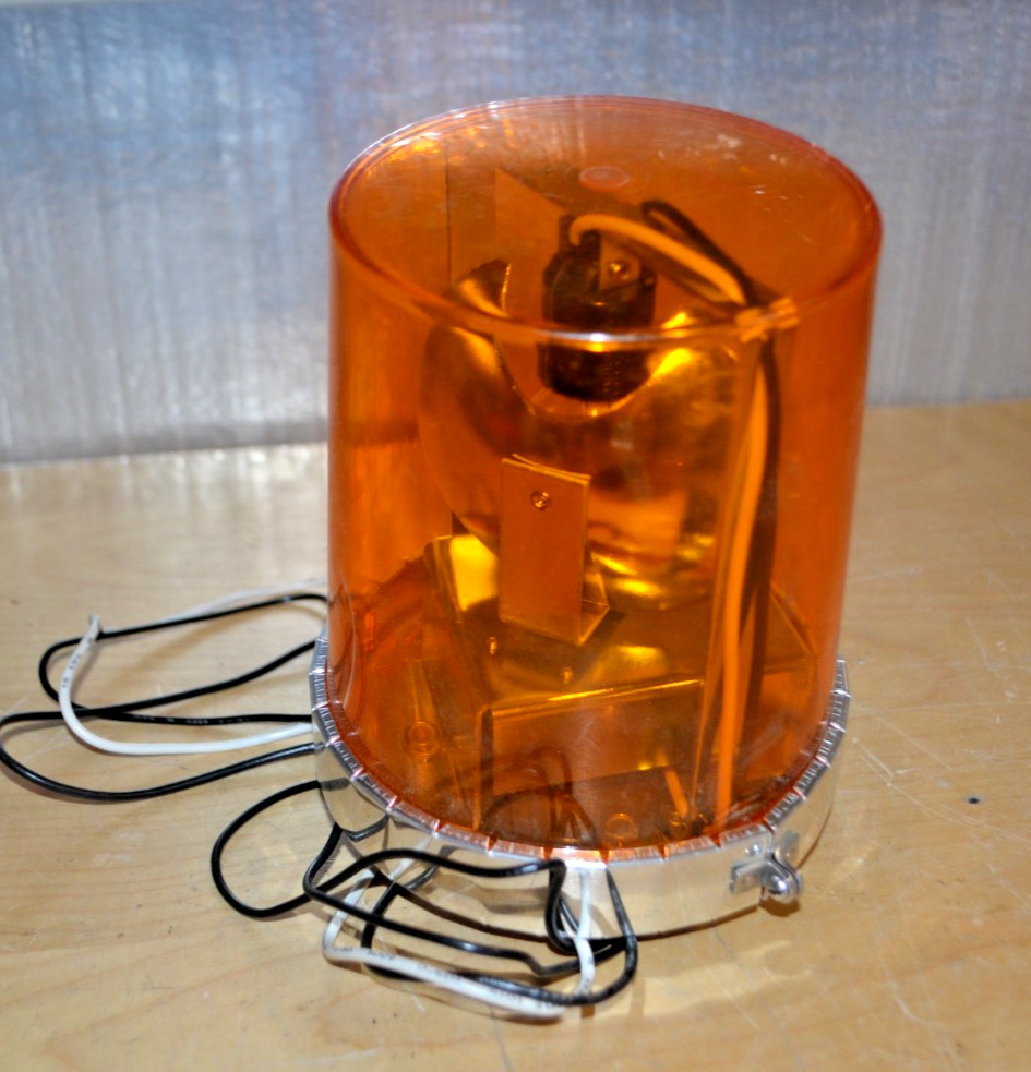 Federal Signal Model 121S ~ Amber Dome Rotating Light Vitalite ~ (s)