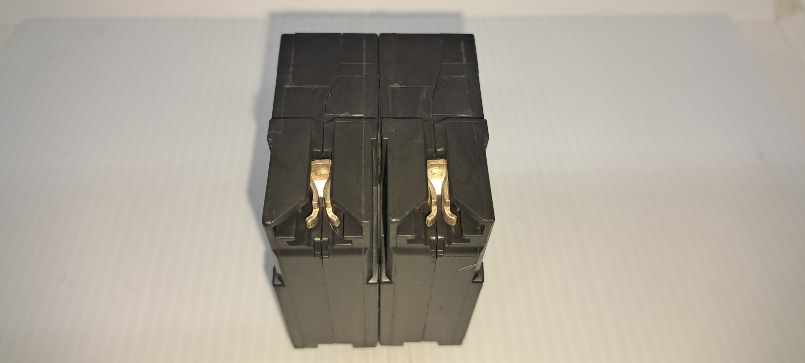 ABB THQL2115 2 Pole 15 Amp 120/240 Volt Plug On Circuit Breaker THQL2115A NEW