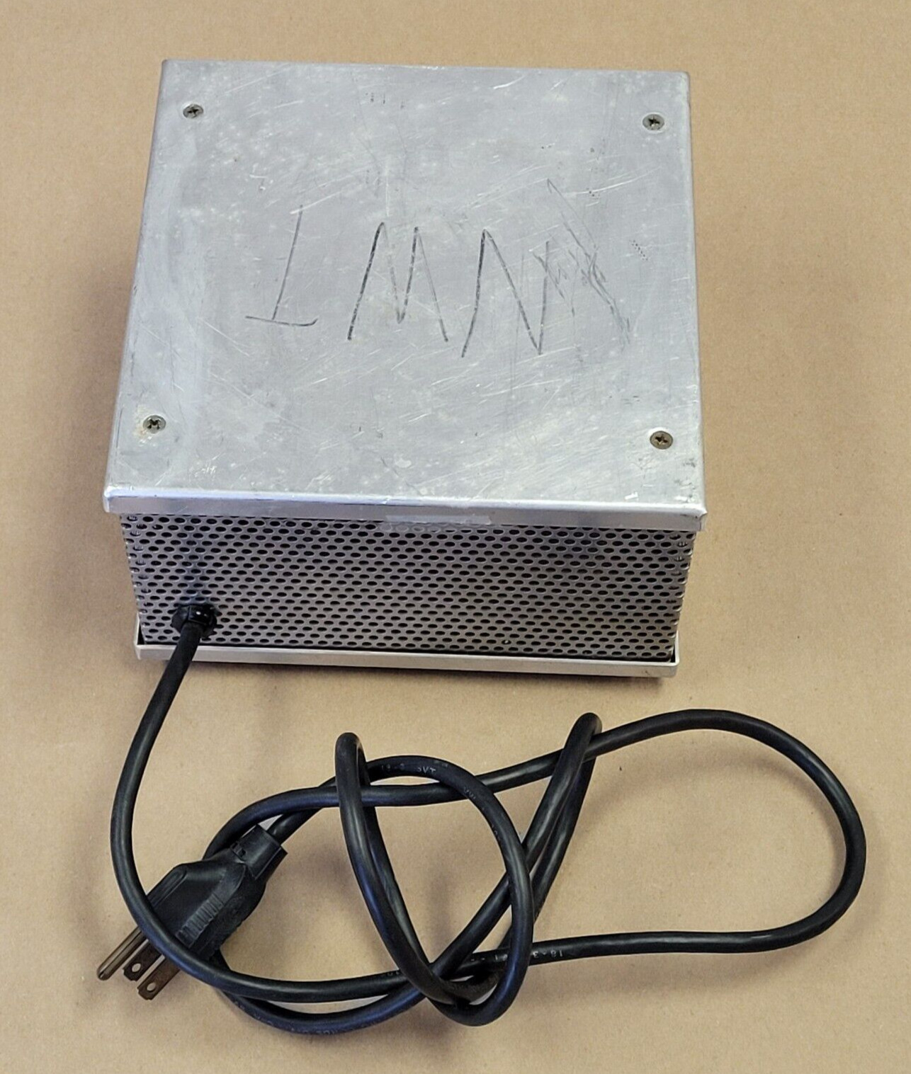 THERMOLYNE TYPE 7200 MODEL S7225 STIRRER 120V .4AMPS 25WATTS 60HZ SINGLE PHASE