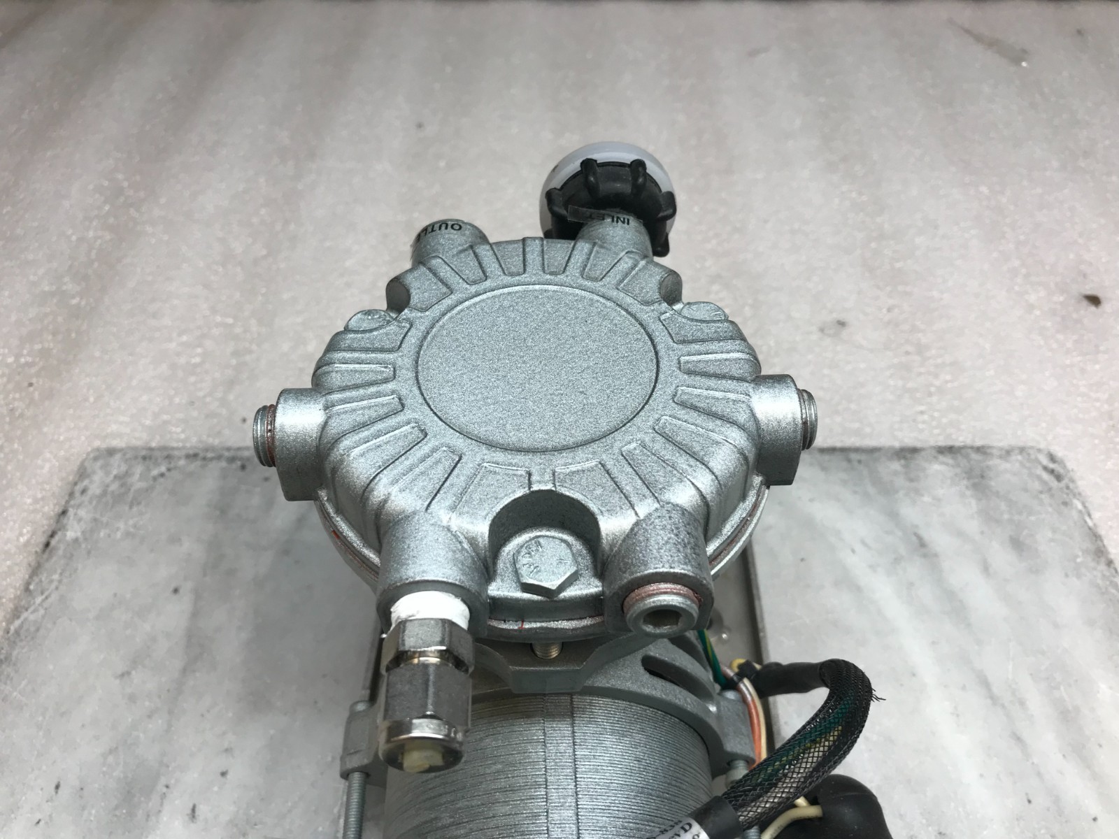 Gast LOA-P123-HB Rocking Piston Pump 115/110V VAC 1.4/1.5A 60/50H Air Compressor