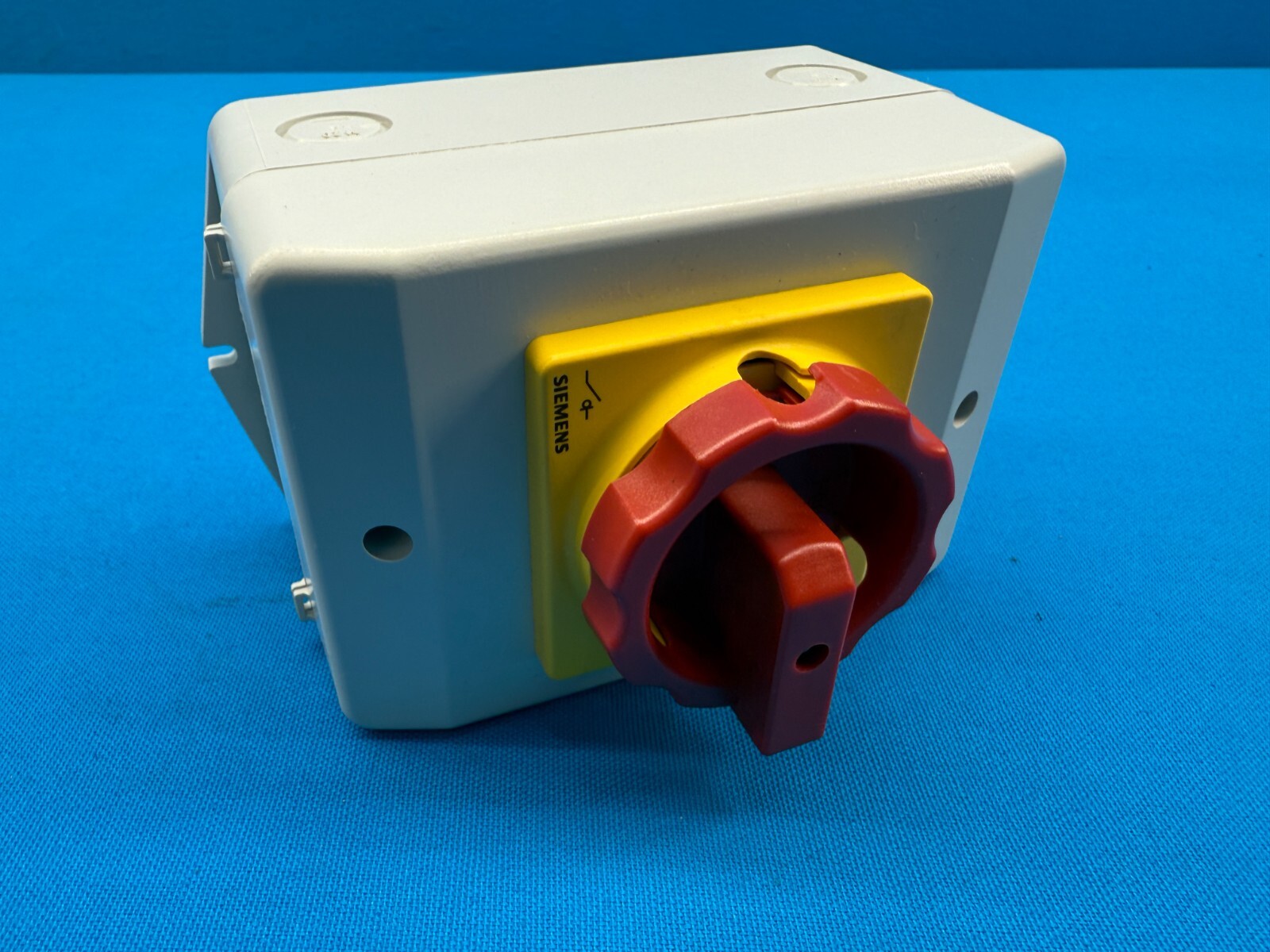 Siemens 3LD2164-OTB53 25A 400V 9.5kW Main Emergency Stop Disconnector Switch