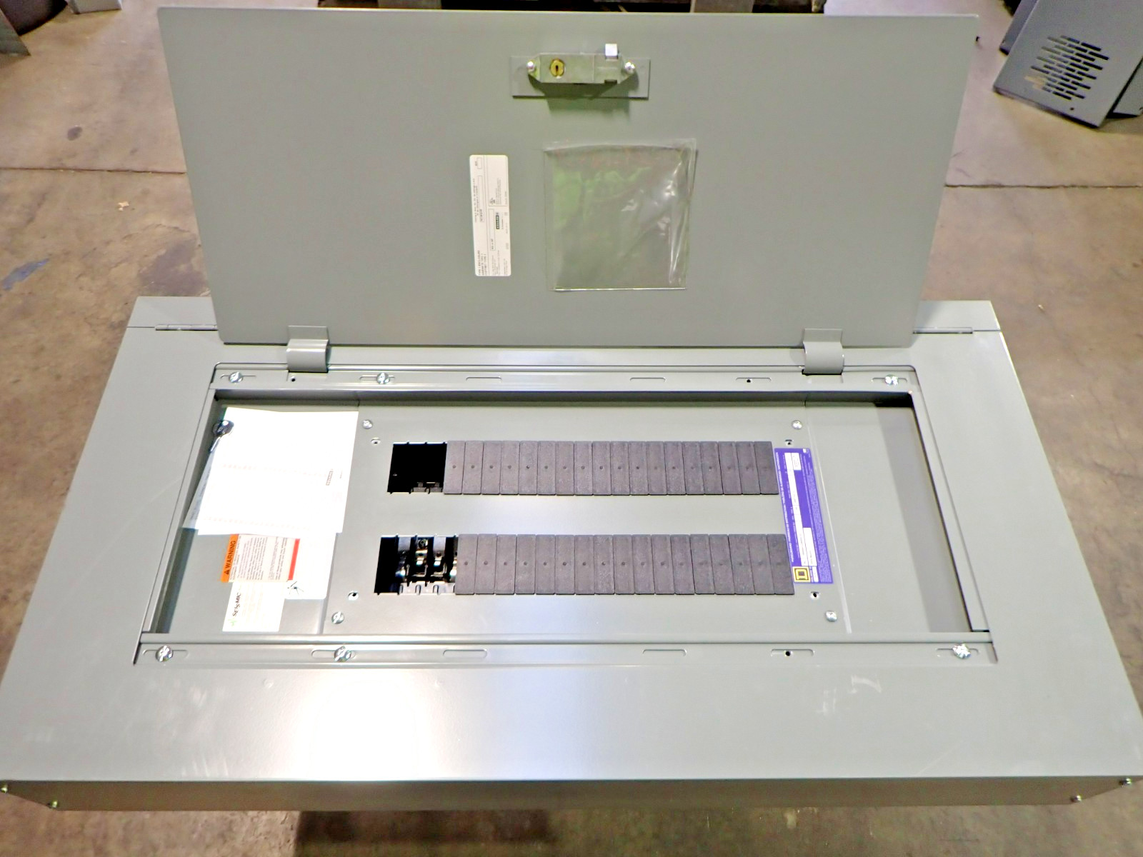 New Surplus SQUARE D NQ 100 amp MLO 208v 3 Phase Panel 42 Circuit NC38SHR P1826