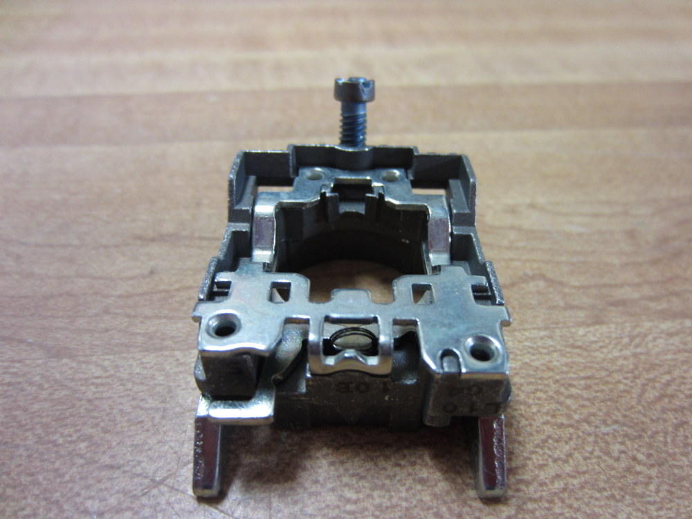 Telemecanique ZB4-BZ009 Schneider Latch ZB4BZ009 35600