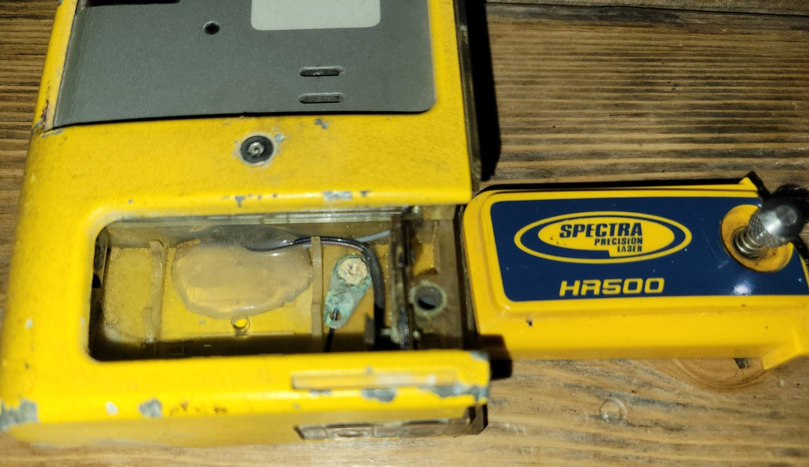 Spectra Precision HR500 Laser Receiver – For Parts/Repair Only