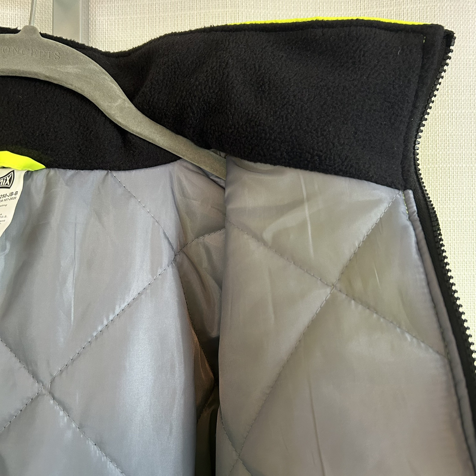 OccuNomix Type R Class 3 Extended Neck Black Bottom Bomber Safety Jacket Medium