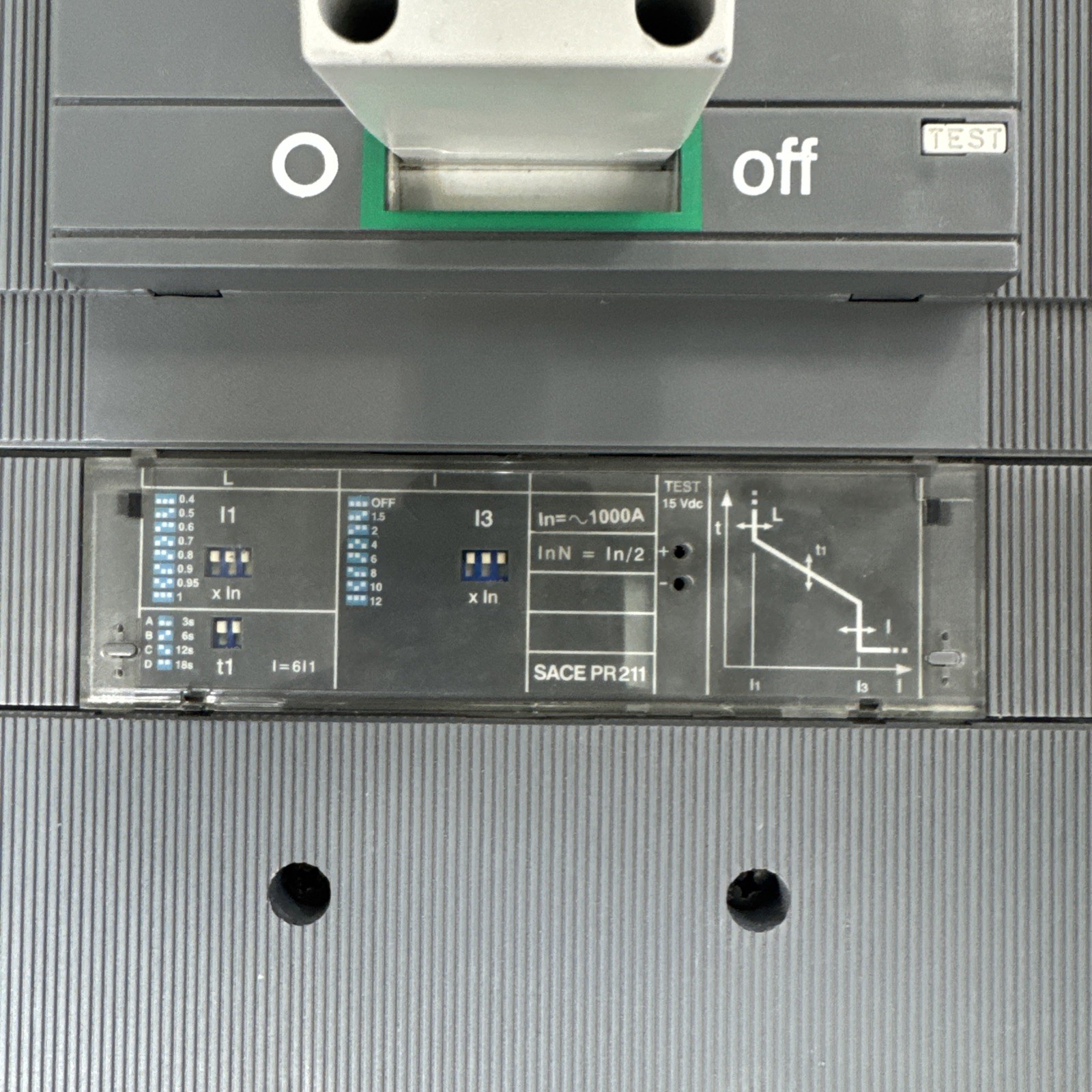 ABB S7H 1000 AMP 600V 3 POLE CIRCUIT BREAKER WITH AUX AND 24V SHUNT TRIP RECON