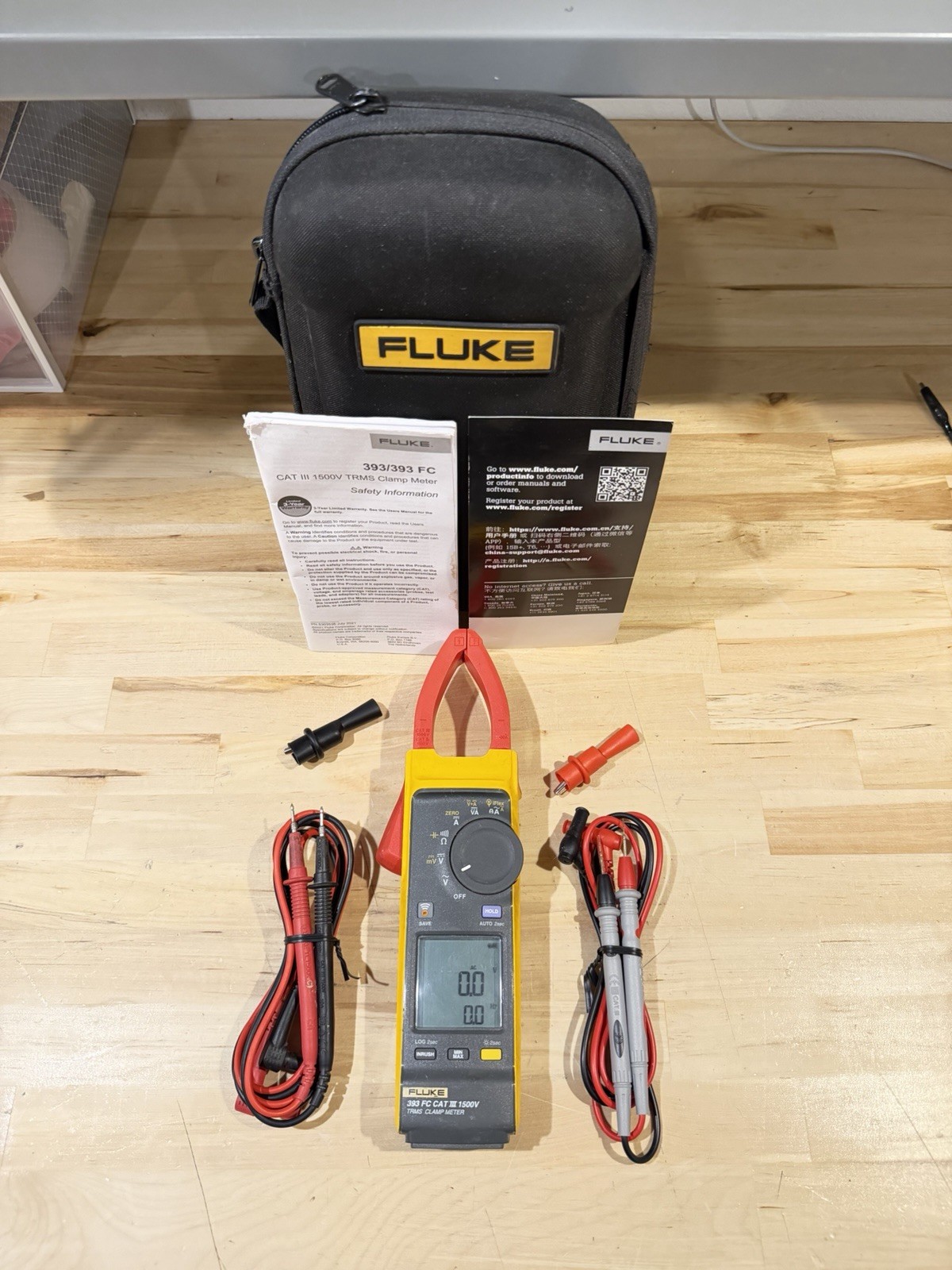 FLUKE 393 FC CAT III 1500V TRMS CLAMP METER W/LEADS (TESTED)