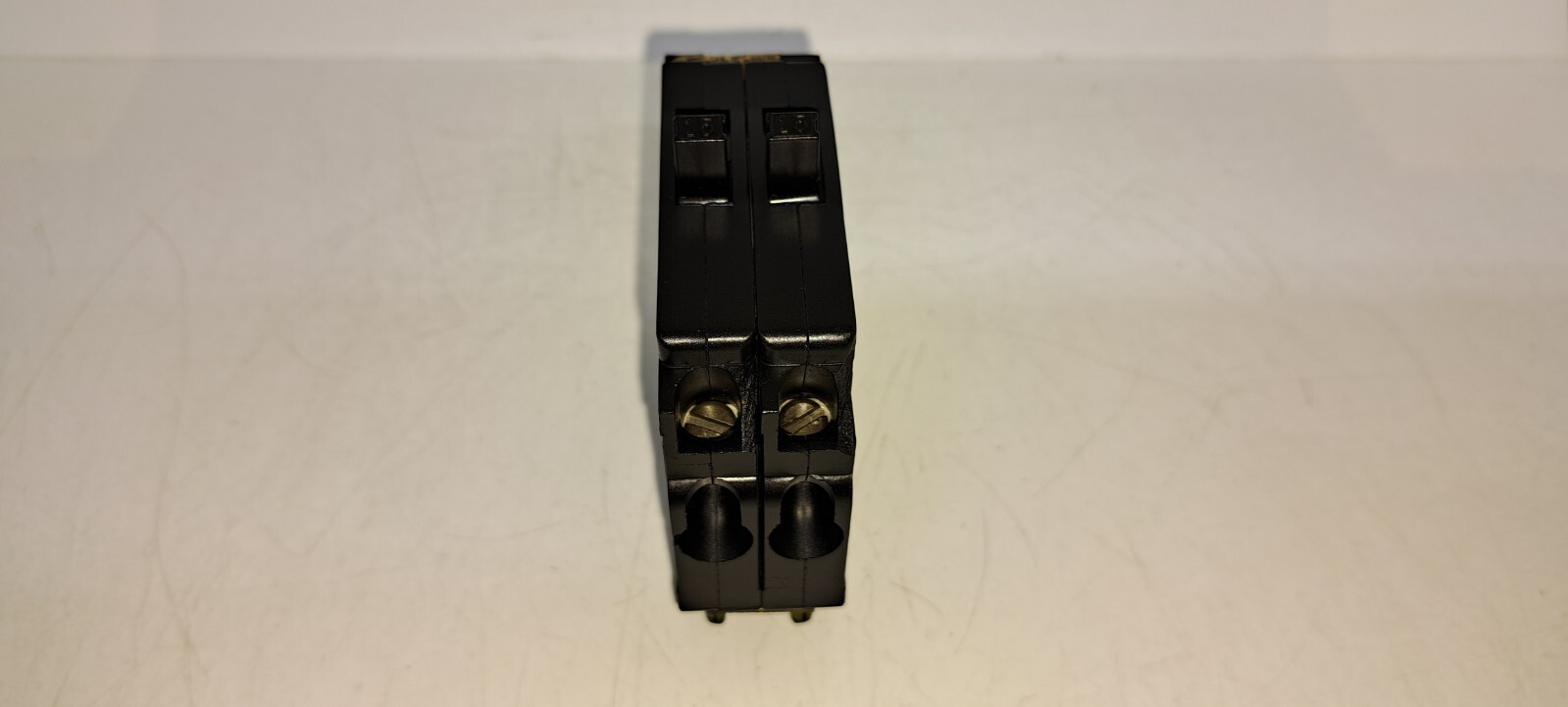 ITE QT1-1515 TANDEM 15 AMP Circuit Breaker EQ-T QTI-1515 Closed Clip FLAW