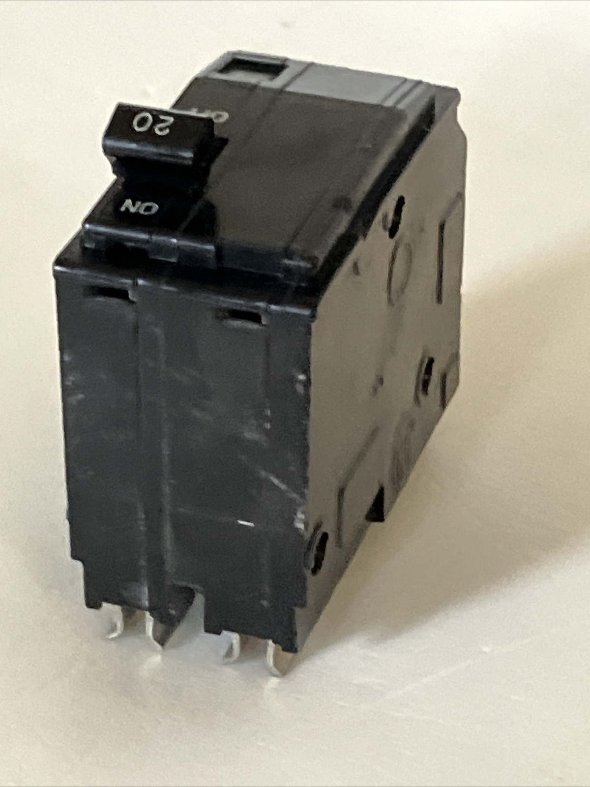 Square D QO220 2P 20A 240V Circuit Breaker Black Face 4 Prong mount