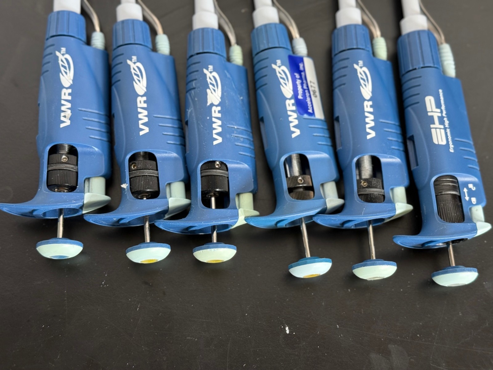 VWR Set of 6 Adjustable Pipettes 0.1-2, 0.5-10, 2-20, 10-100, 20-200, 100-1000uL