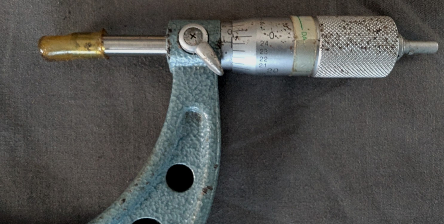 Mitutoyo 103-218 3-4″ Mechanical Outside Micrometer – Blue