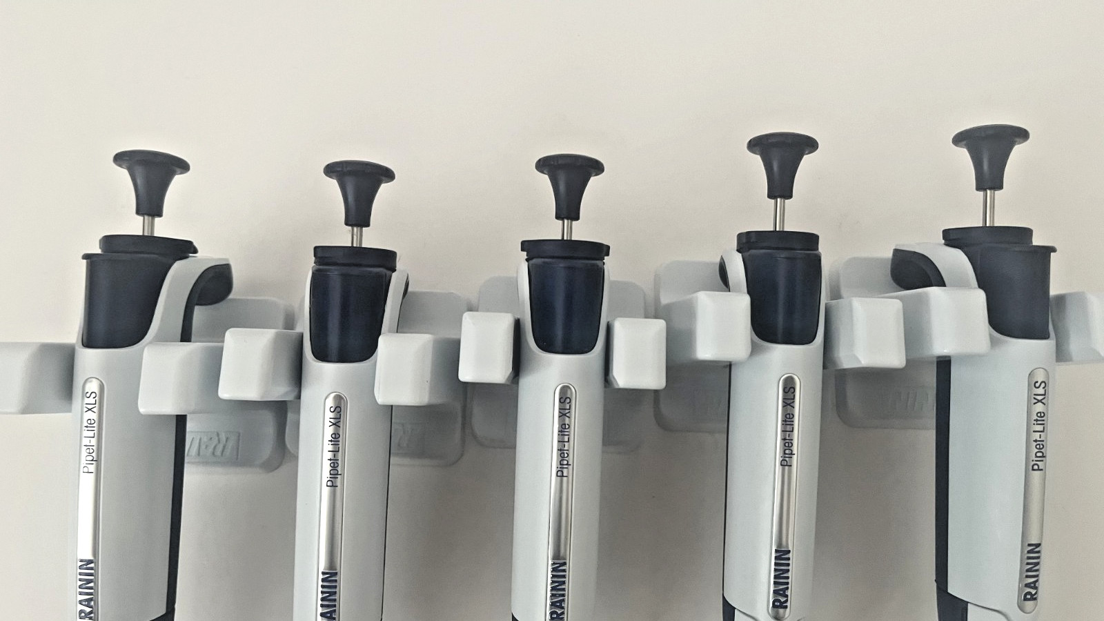 Rainin Pipet-Lite XLS LTS Lot of 5 L-2 L-10 L-20 L-200 L-1000 Pipettes Calibrate