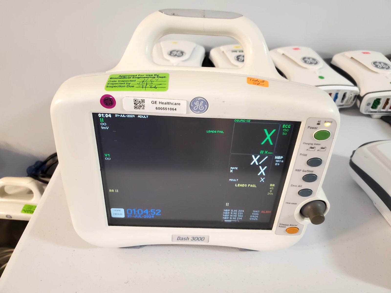 GE Dash 3000 ( 2013) Massimo sp02 and soft 7.2 with 4 IBP and Co2 90 DAYS RETURN