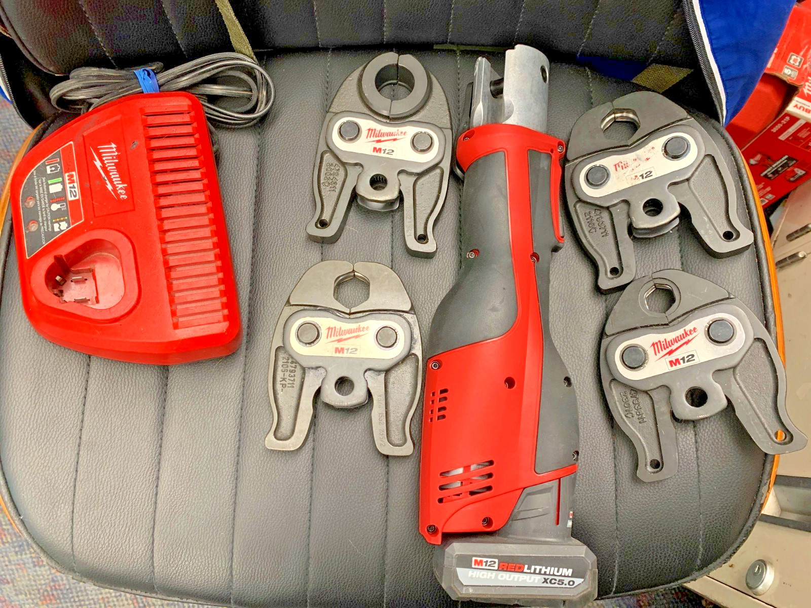 Milwaukee M12 Copper Press Tool 2473-20 Kit w/ 1/2 CTS-V,3/4 CTS-V1/2 ISP 3/4ISP