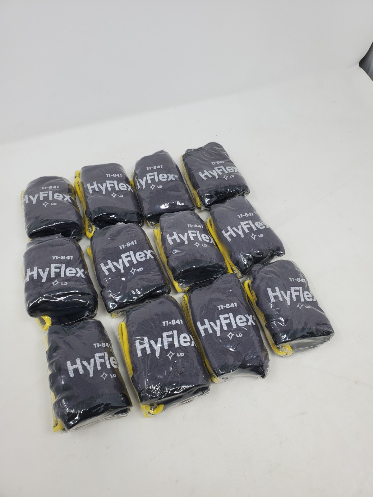 12 pairs Ansell HyFlex 11-841 Foam Nitrile Grip Work Gloves – Size 8 Medium M
