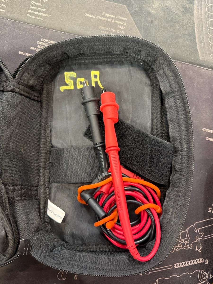 FLUKE 110 PLUS TRUE RMS MULTIMETER W/ CARABINER AND CASE (FLO125364)