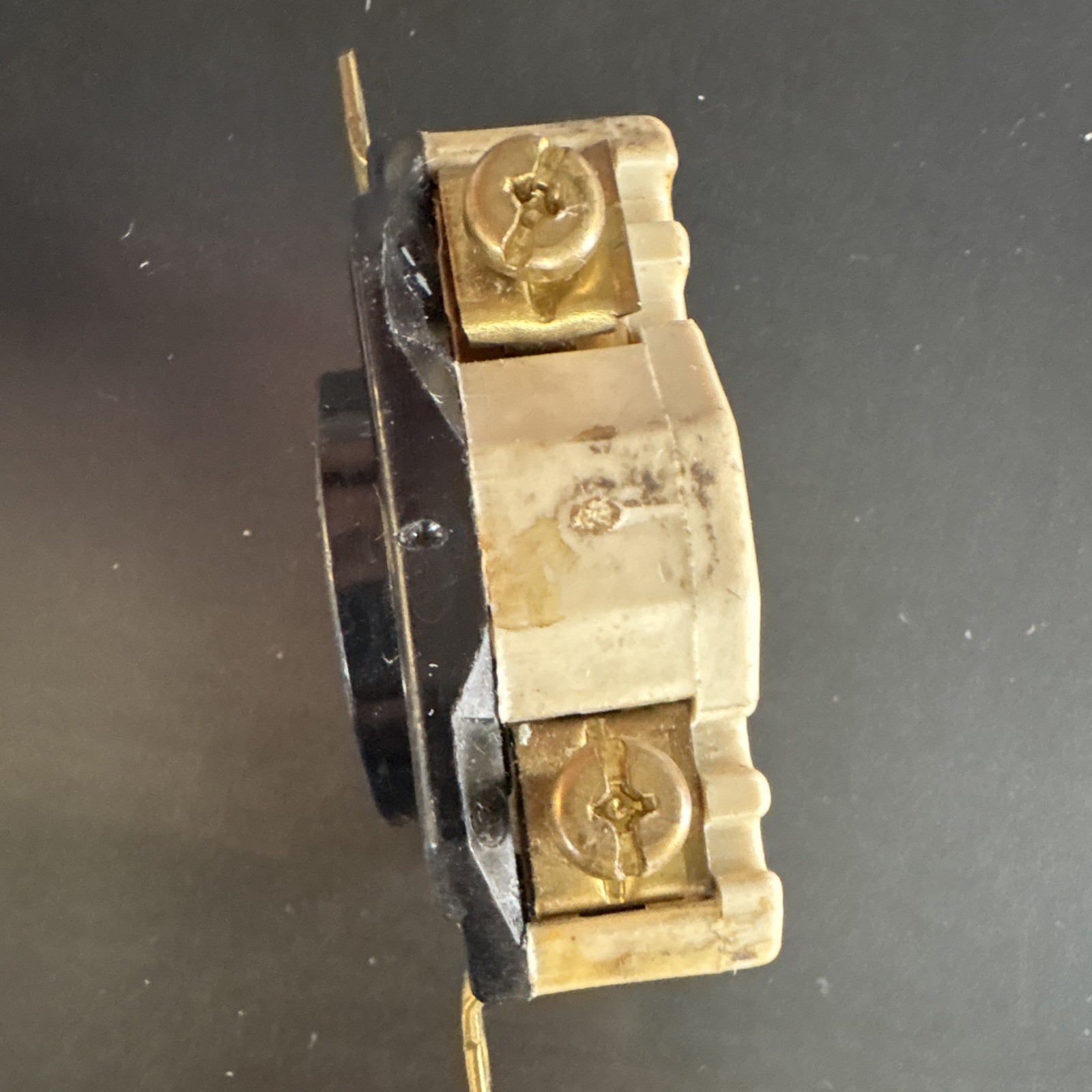 Hubbell Twist-Lock L21-20R Receptacle 20A 120/208V 3 Phase Used Industrial