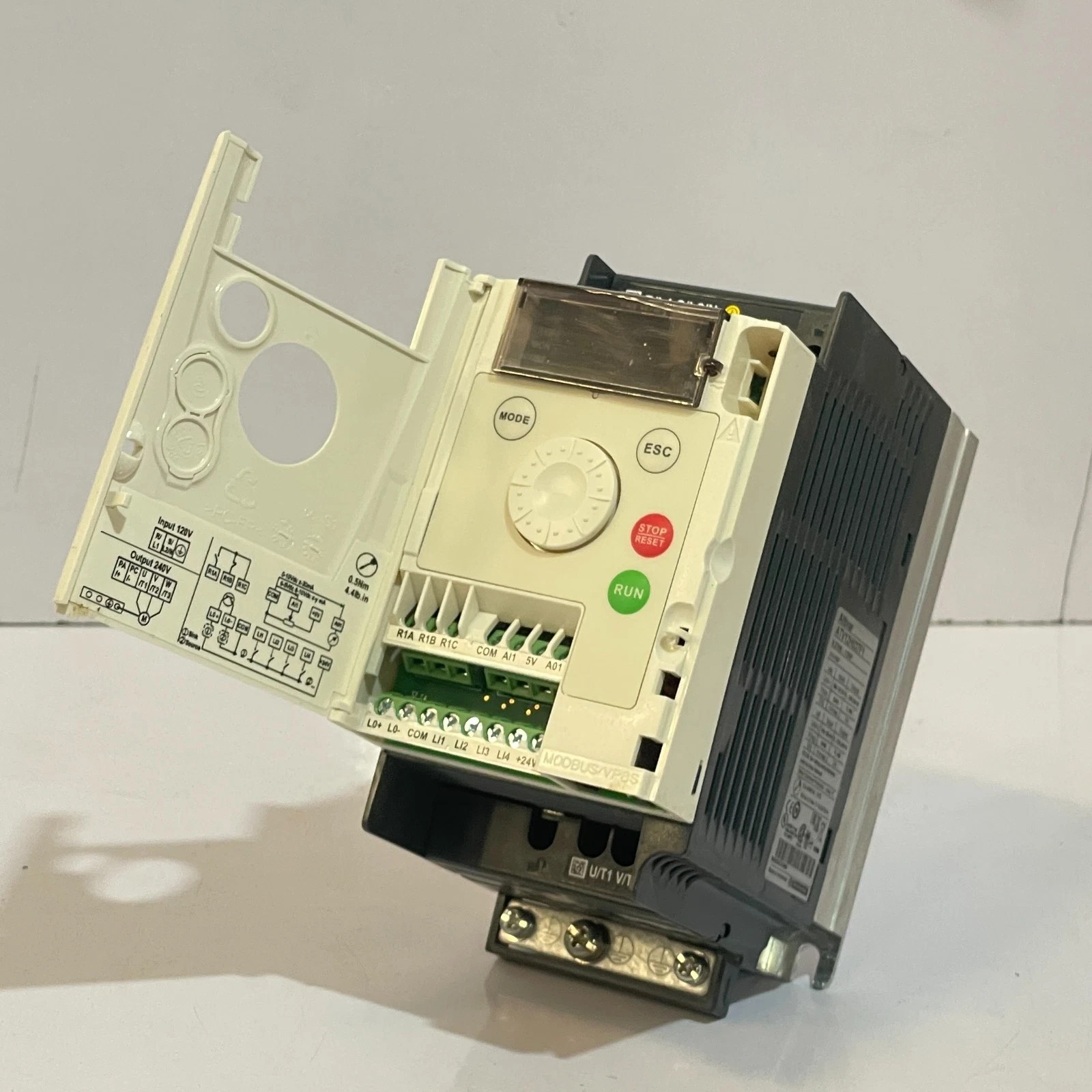 SCHNEIDER ELECTRIC ALTIVAR 12 ATV12H037F1 INVERTER 0.37KW 1/2HP 100-120V