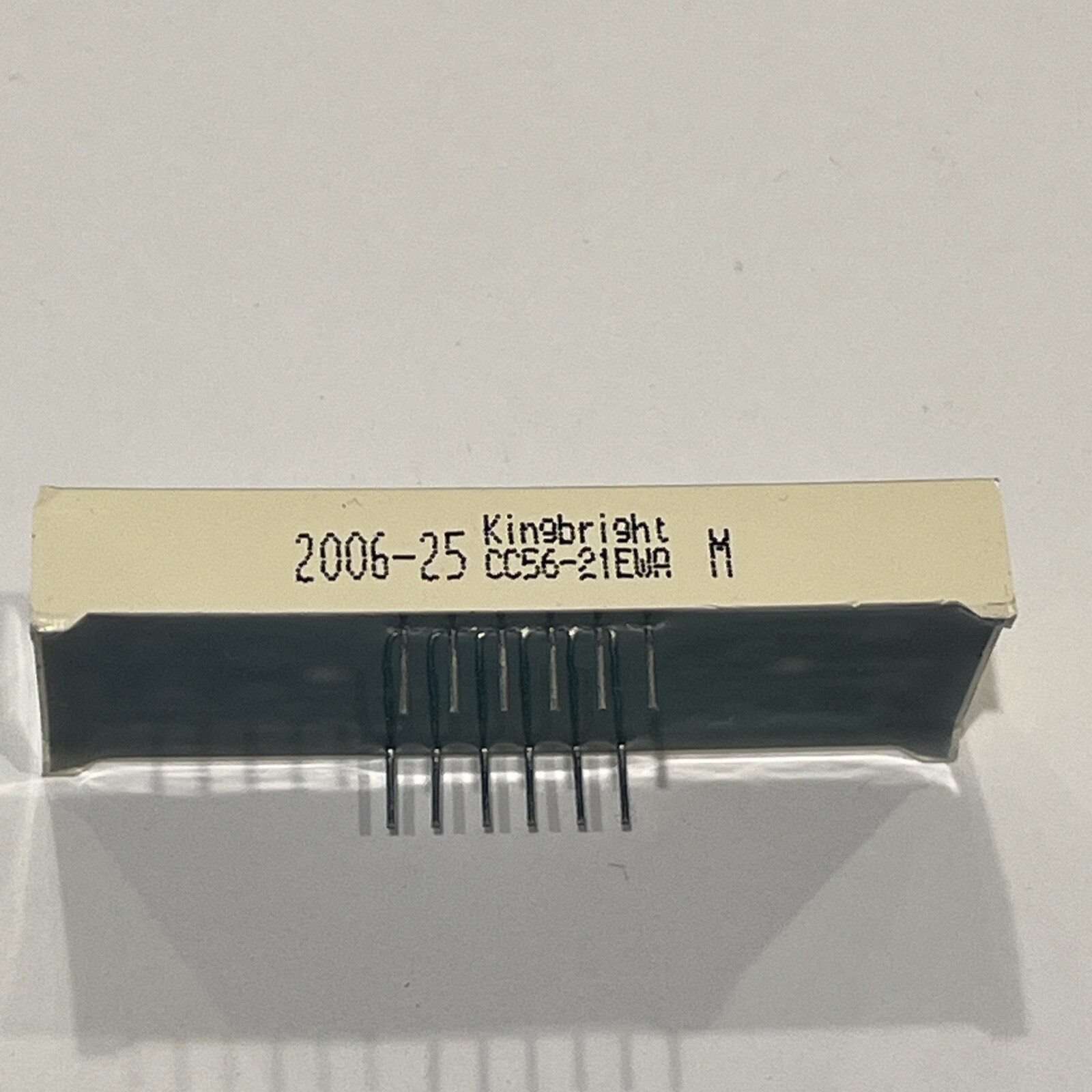 CC56-21EWA 7 SEGMENT / NUMERIC LED DISPLAY / 4-CHARACTER / RED Color / 14.2MM