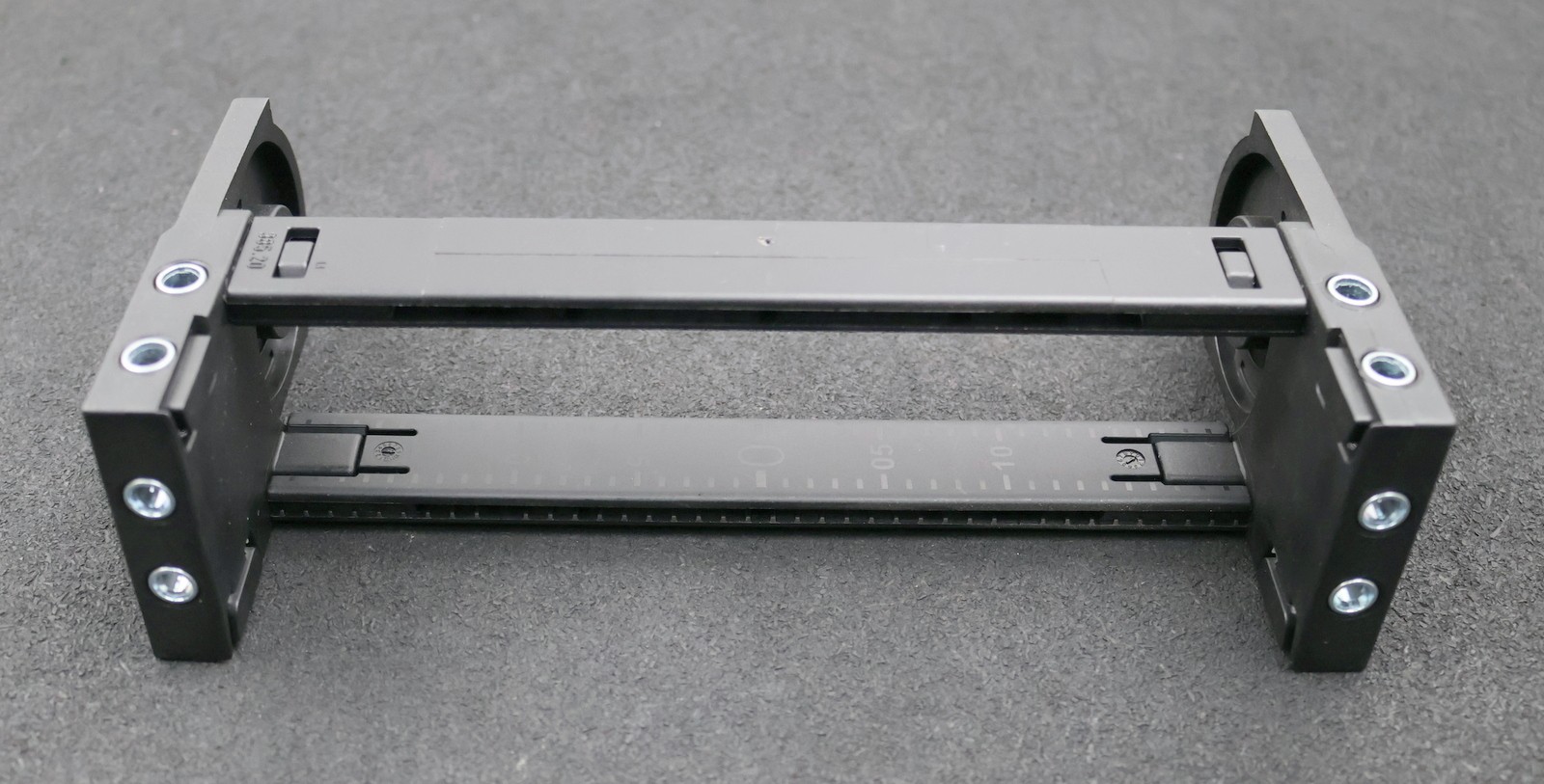 IGUS KMA connection element 39000.10 internal dimension 210x42mm external dimension 233x63x114mm