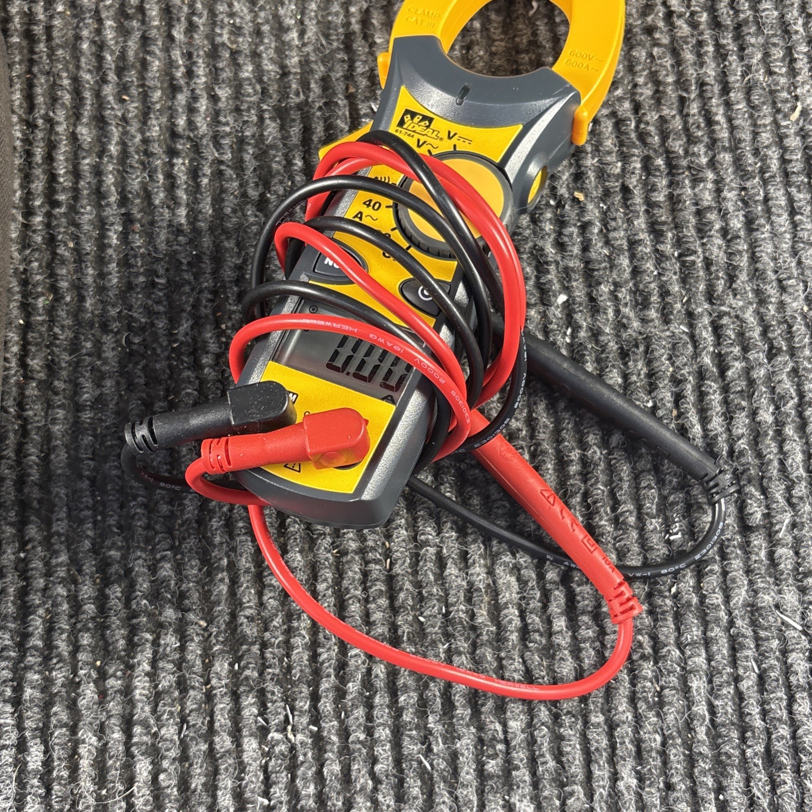 Ideal 61-744 Clamp-Pro 600 AAC Clamp Meter True RMS Excellent Condition