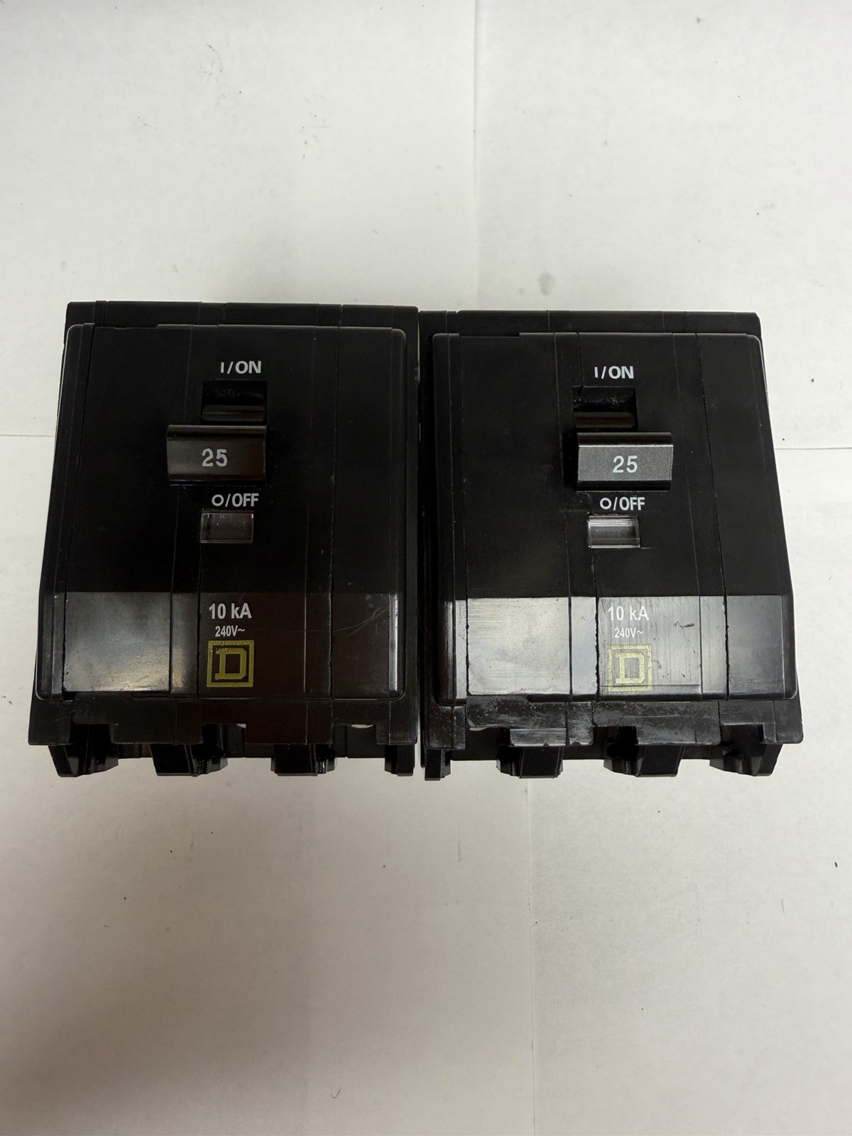 QO325 – Square D QO Series 3 Pole 25 Amp 120/240VAC 48VDC Plug-In Lot Of 2