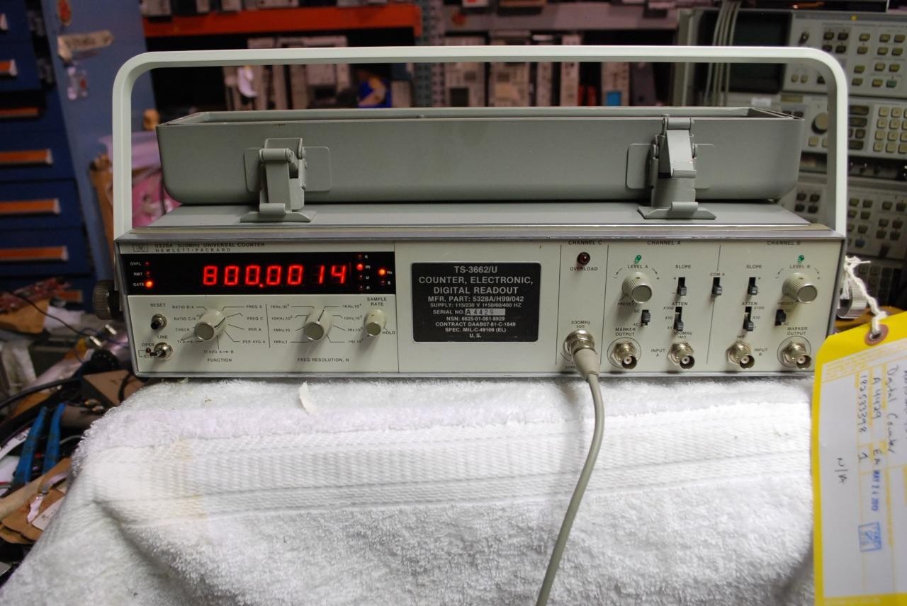 HP 5328A Universal Counter C-Channel 500 MHz Option H99 Opt 011 and 42