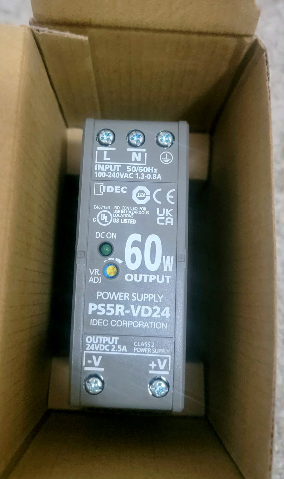 IDEC PS5R-VD24/PS5RVD24 POWER SUPPLY 60W 24VDC ELECTRICAL EQUIPMENT-NEW