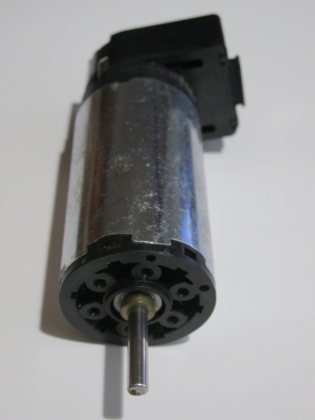 Maxon 236669 A-max Ø32mm Brushed DC Motor 24VDC 20W 6000RPM w/1000CPR Encoder