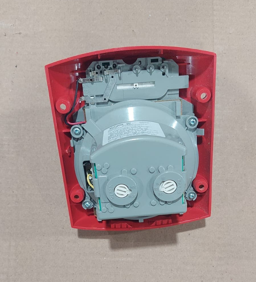 SYSTEM SENSOR SPSRK Wall Speaker Red Outdoor P8
