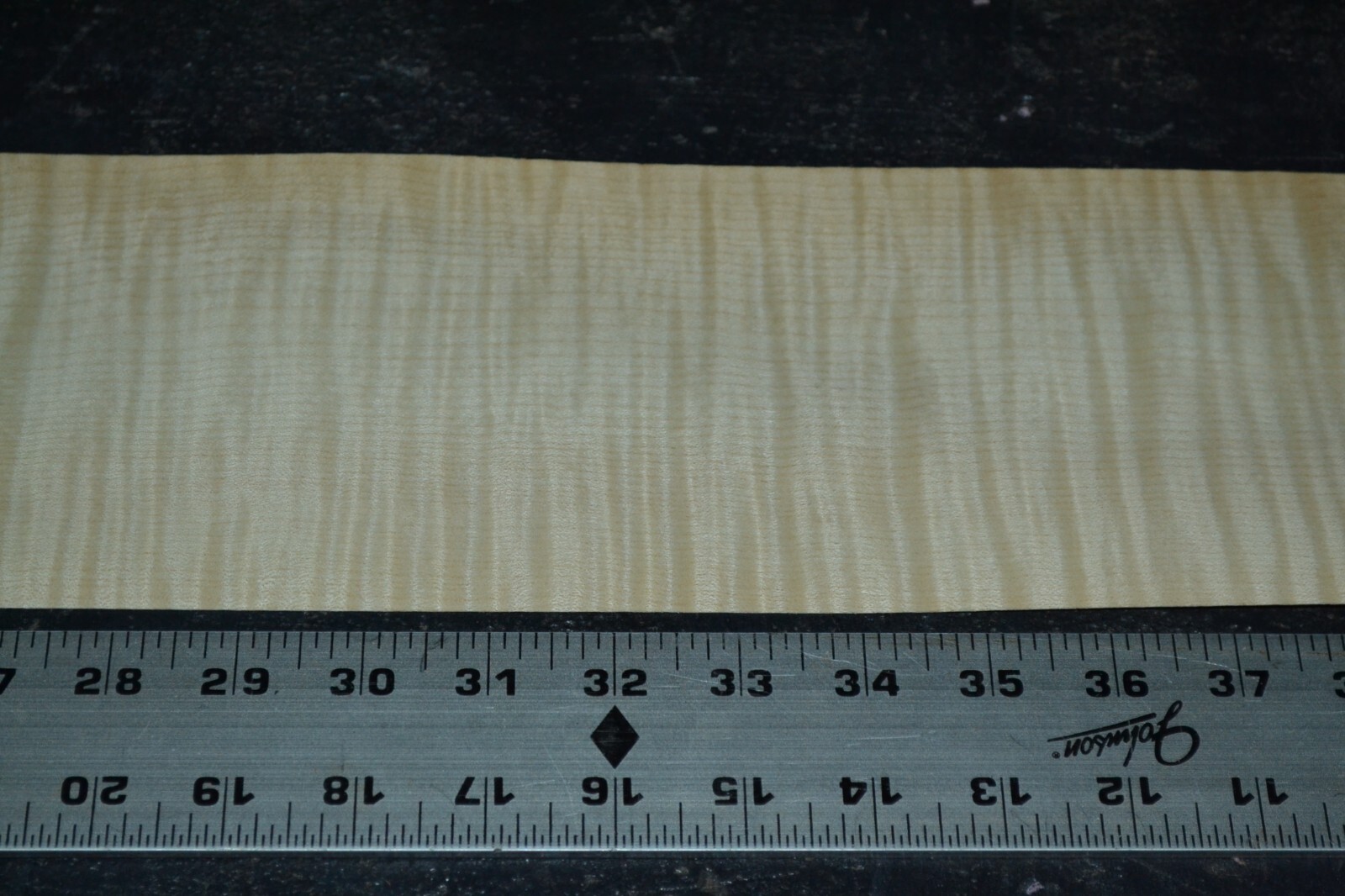 Curly Maple Raw Wood Veneer Sheet 4.5 x 40 inches 1/42nd 4669-43
