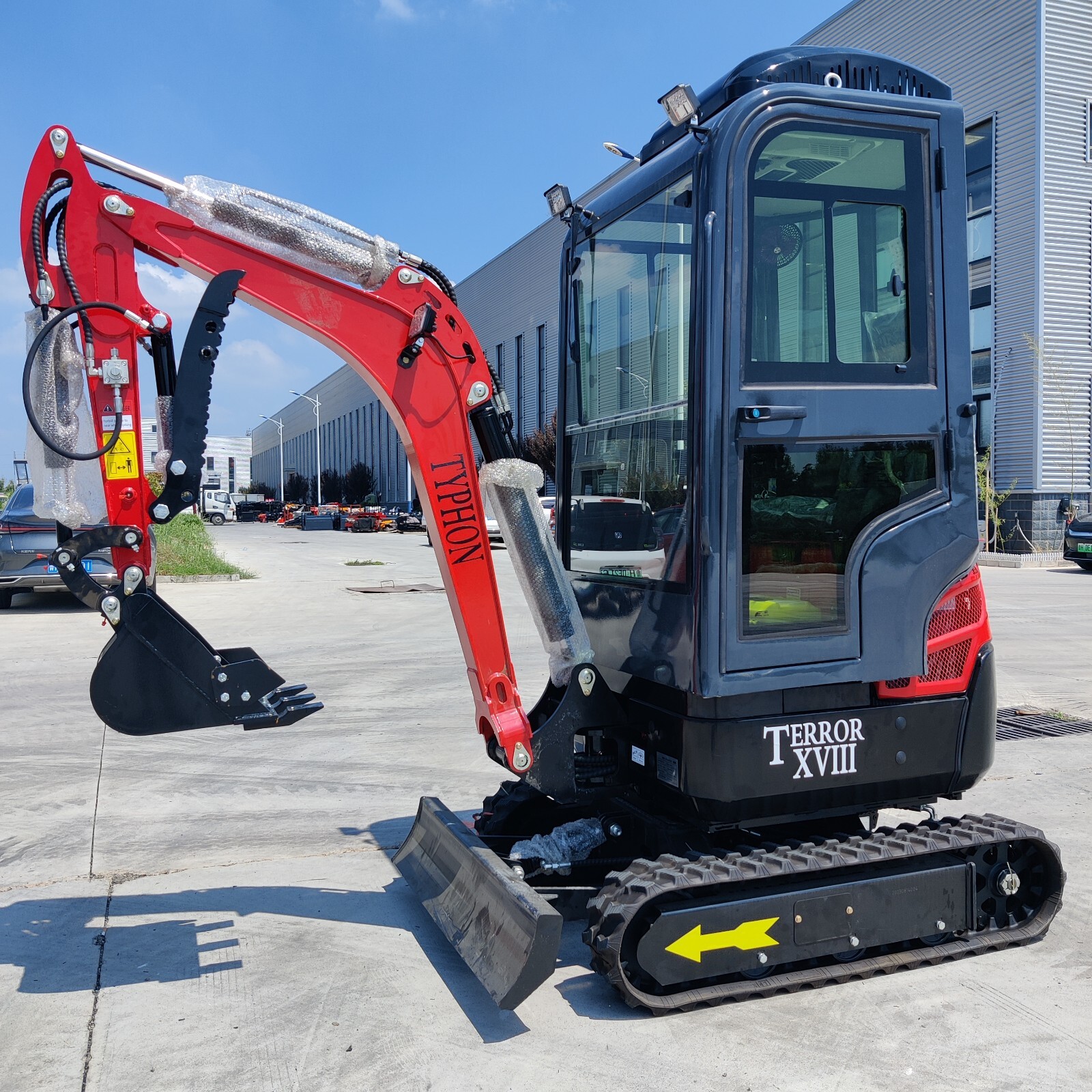 2 Ton New Mini Excavator Digger Tractor, EPA certified USA KUBOTA Diesel Engine