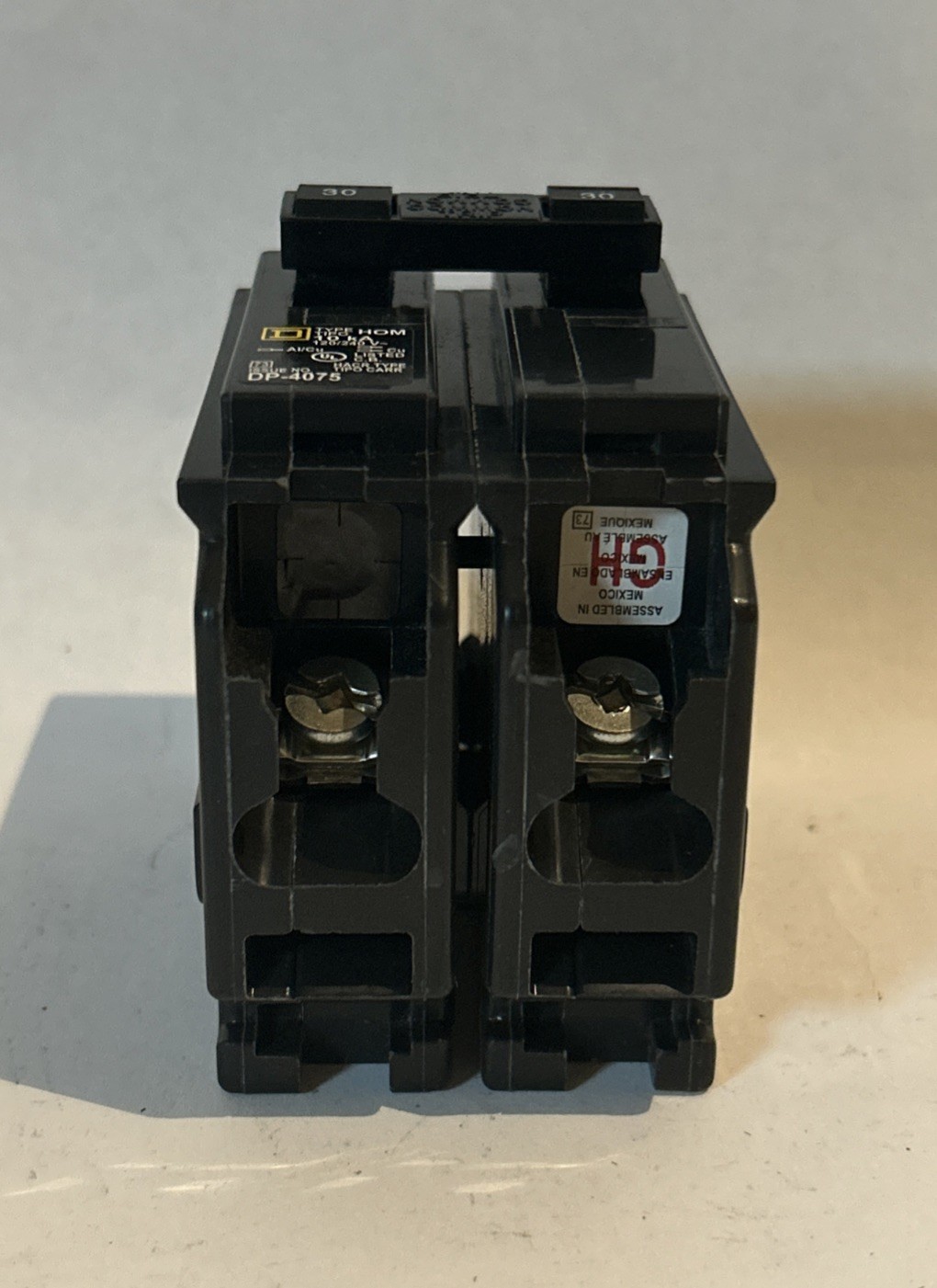 Square D HOM230CP 30 Amp 2 Pole 120/240V 50/60 Hz Plug-On Circuit Braker HOM230