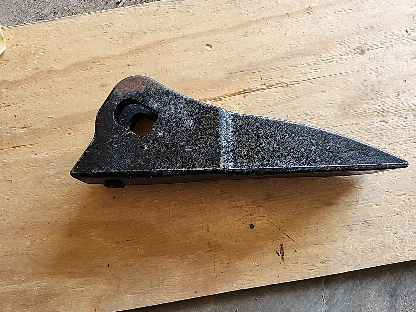 John Deere N401043 Wingless Ripper Point NEW Lot Of 8