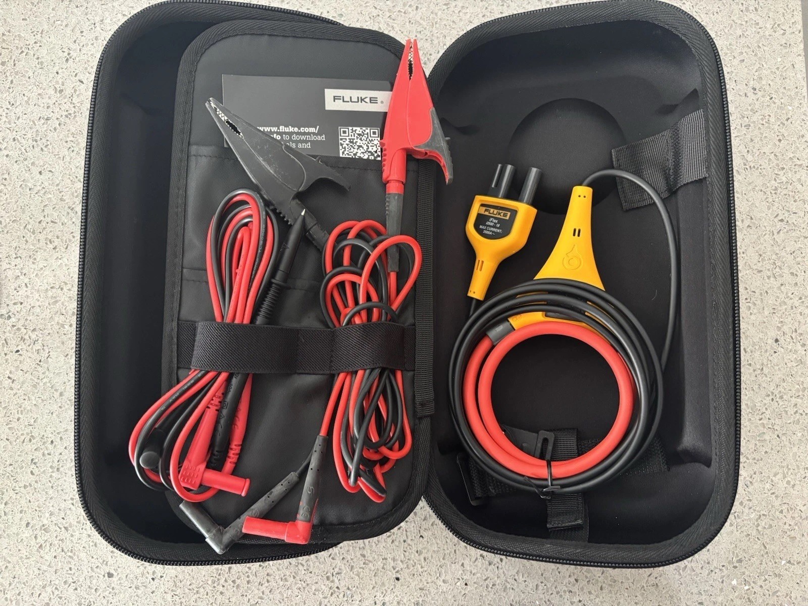 Fluke 393 FC CAT III 1500V TRMS Wireless Clamp Meter with iFlex, IP54-Rated