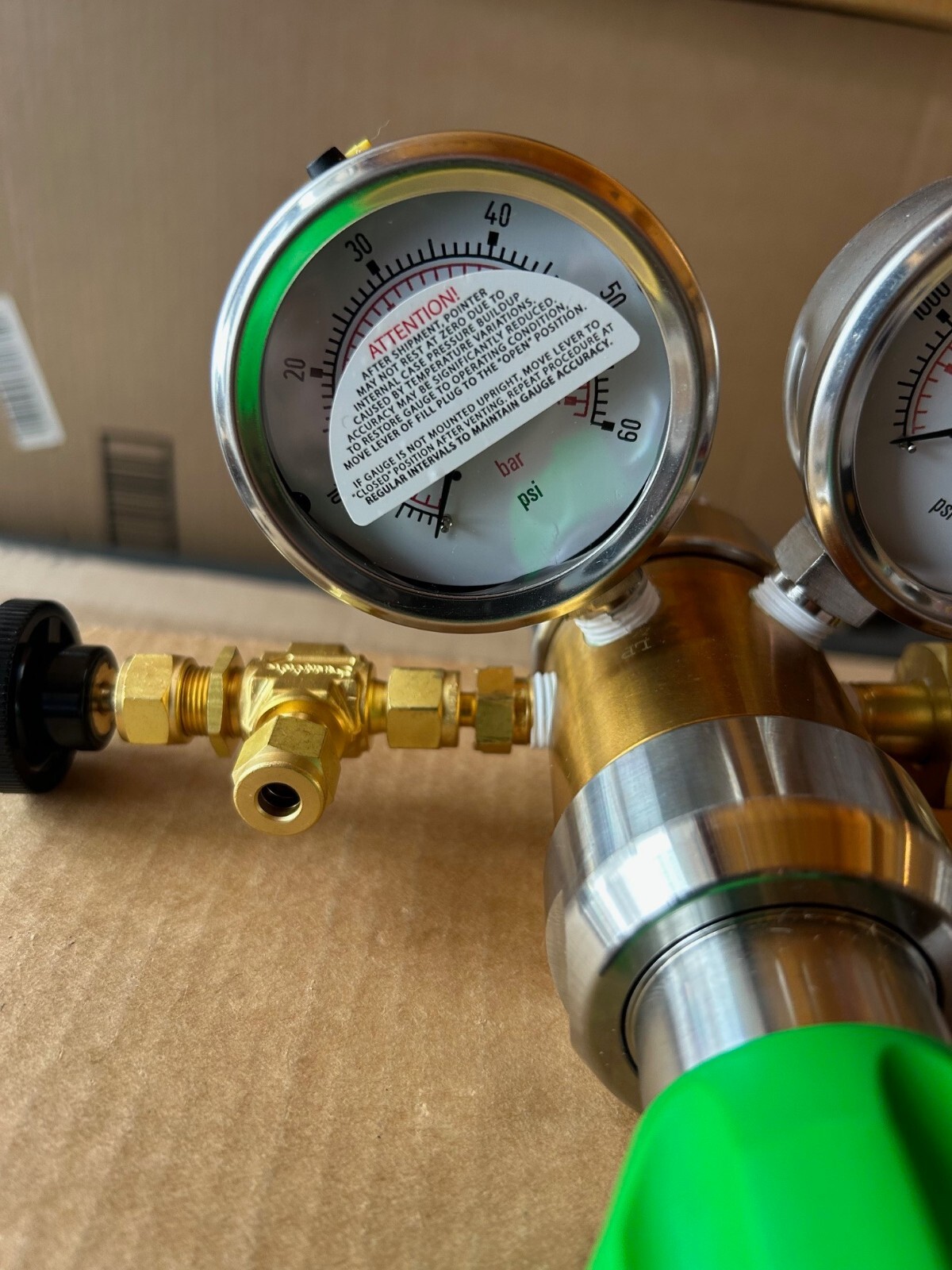 SWAGELOK KCY2ERF415C90000 Self-Venting Gas Regulator, HP 3600psi – LP 50psi Max