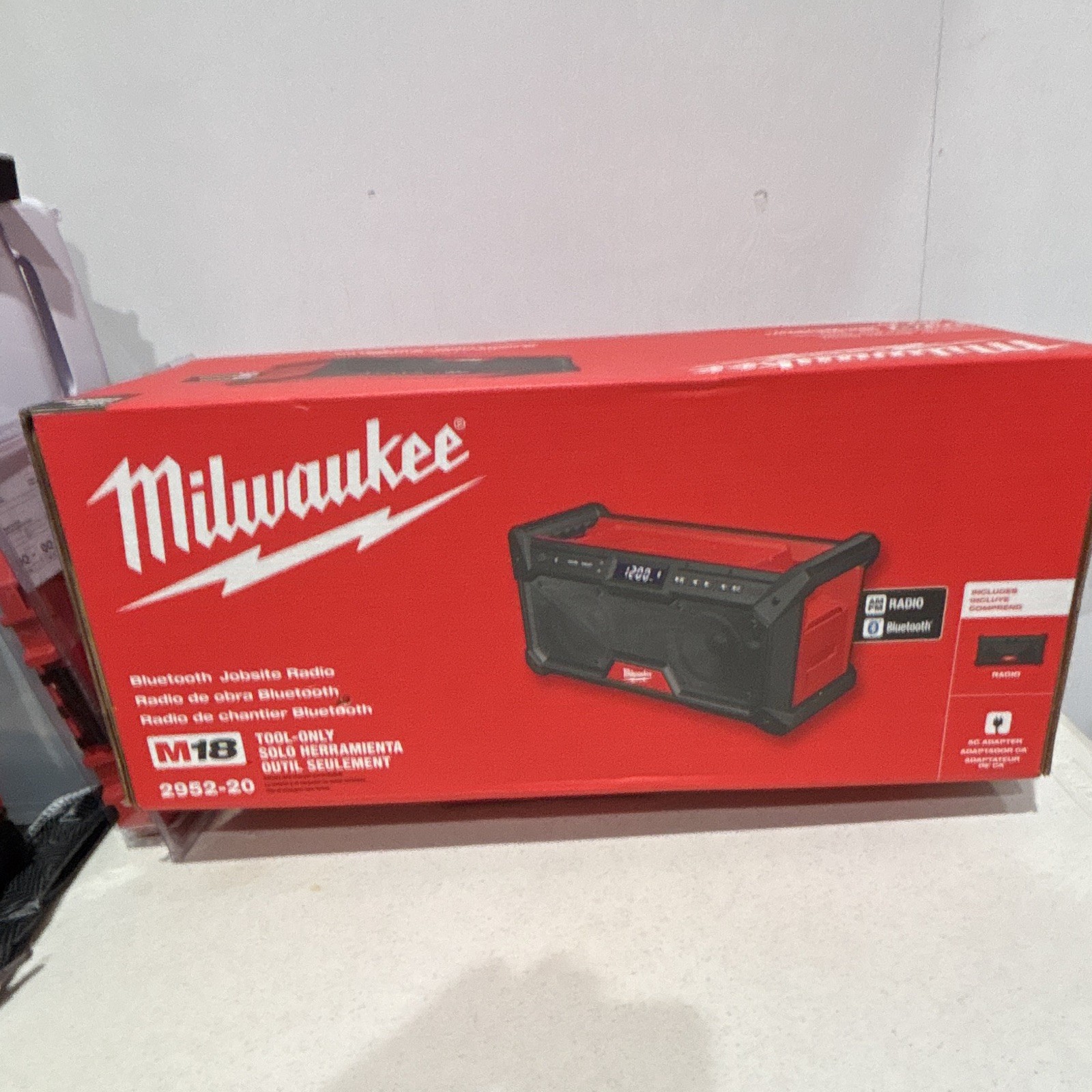 Milwaukee M18 Bluetooth Jobsite Radio Tool-Only M18 2952-20
