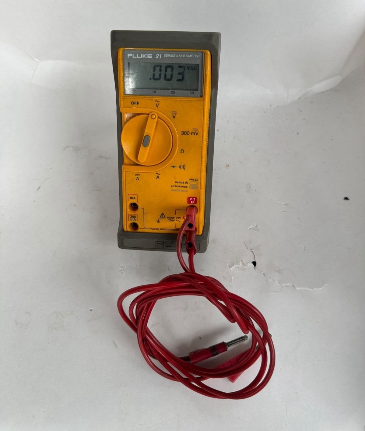 Fluke 21 Series II Auto-Ranging CAT III Handheld Digital Multimeter 750V 10A