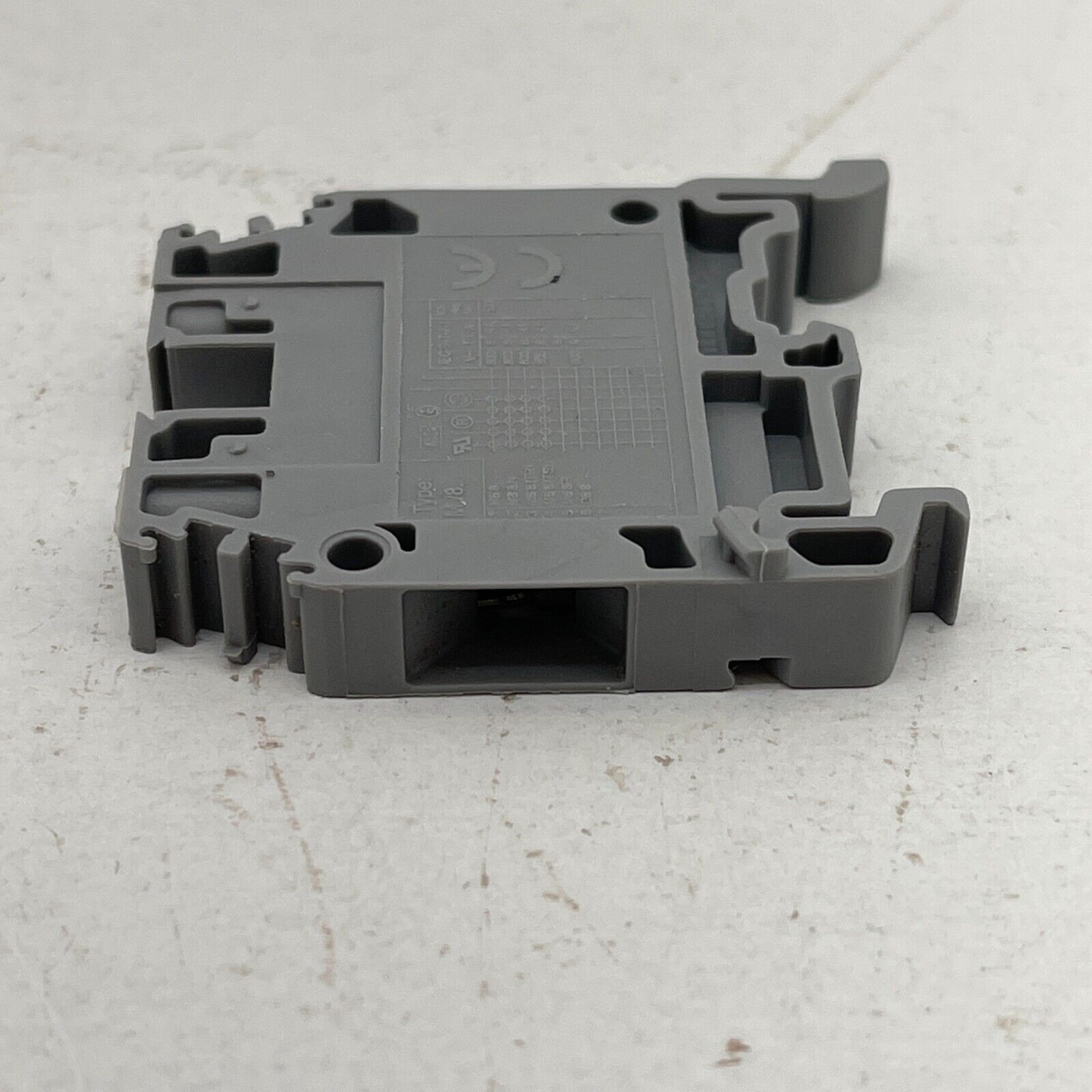 ENTRELEC ‘SNA’ Din Rail Screw Clamp Din Rail Terminal Block – Package of 10