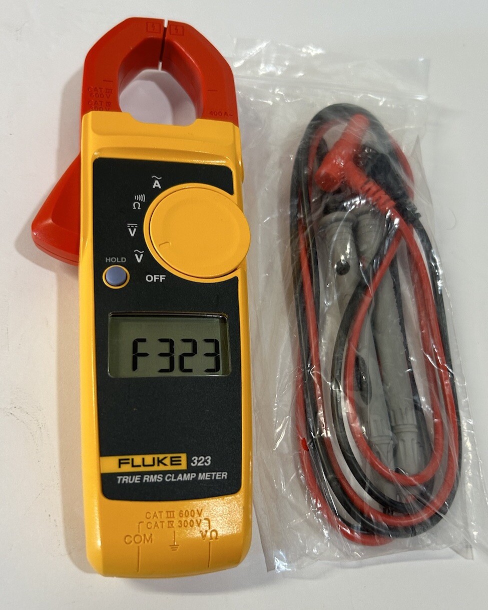 Fluke 323 True-RMS Digital Clamp Meter, 600V AC&DC Voltage,Ohm W/case Excellent