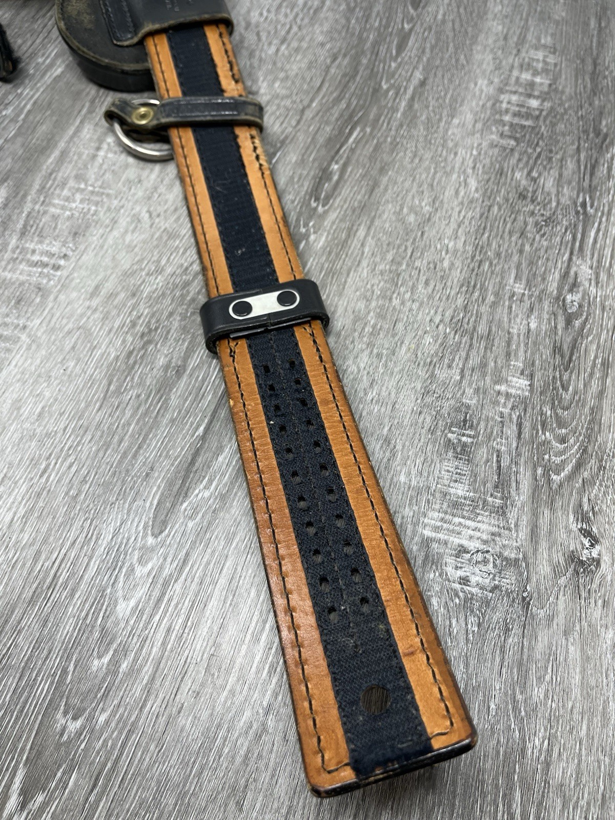 Safariland Black Buckleless Duty Belt Size Bianchi Model 27 Holster Accessories