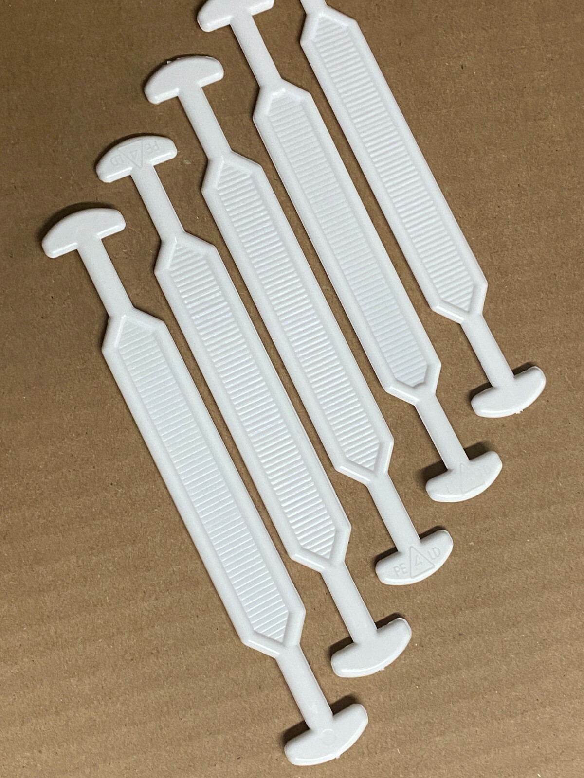 5 Heavy Duty 6.75″ Cardboard Box Handles Plastic Carrying Shipping 45 lbs White