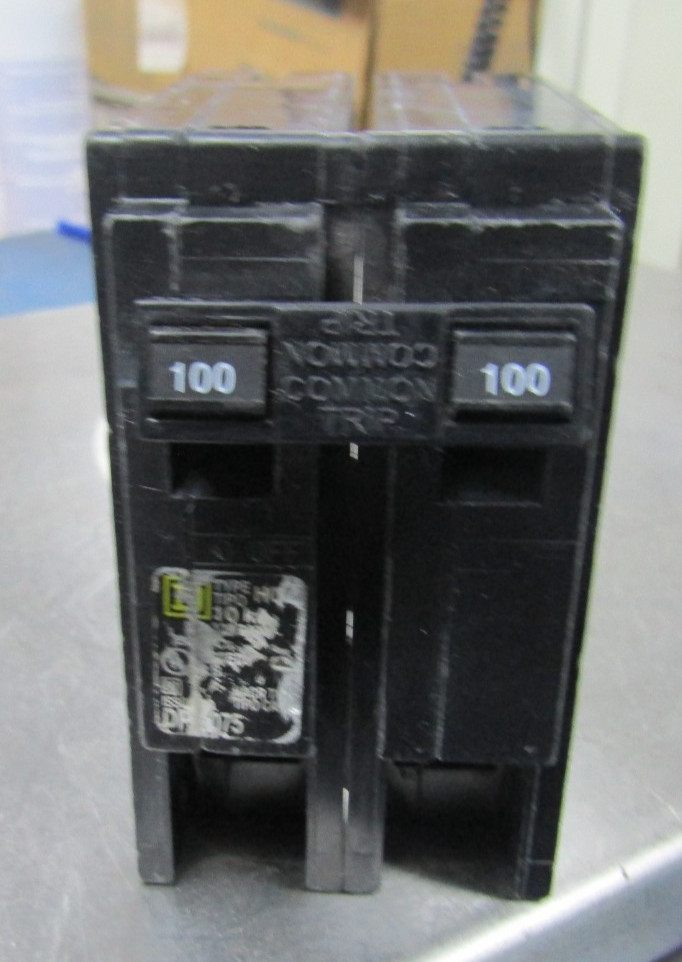 😍 SQUARE D 100 A CIRCUIT BREAKER 120/240 V 2 POLE PLUG IN 10KA TYPE HOM HOM2100